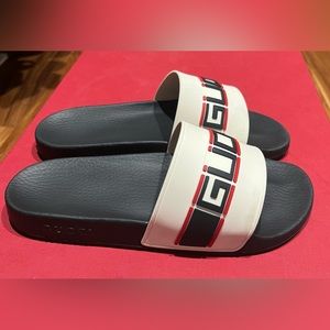 Men’s Gucci slides size 6